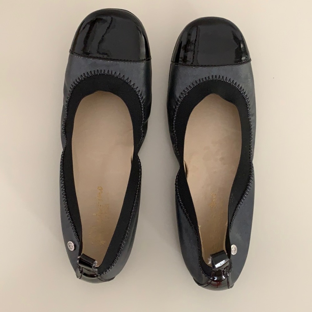 Metallic Leather Cap Toe Ballet Flat
NATURINO.